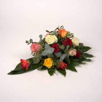 Rouwstuk gemengde rozen